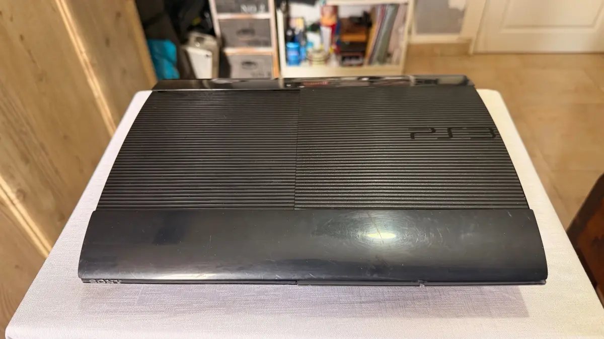 Sony PlayStation 3 super Slim + שלט + ספק כוח