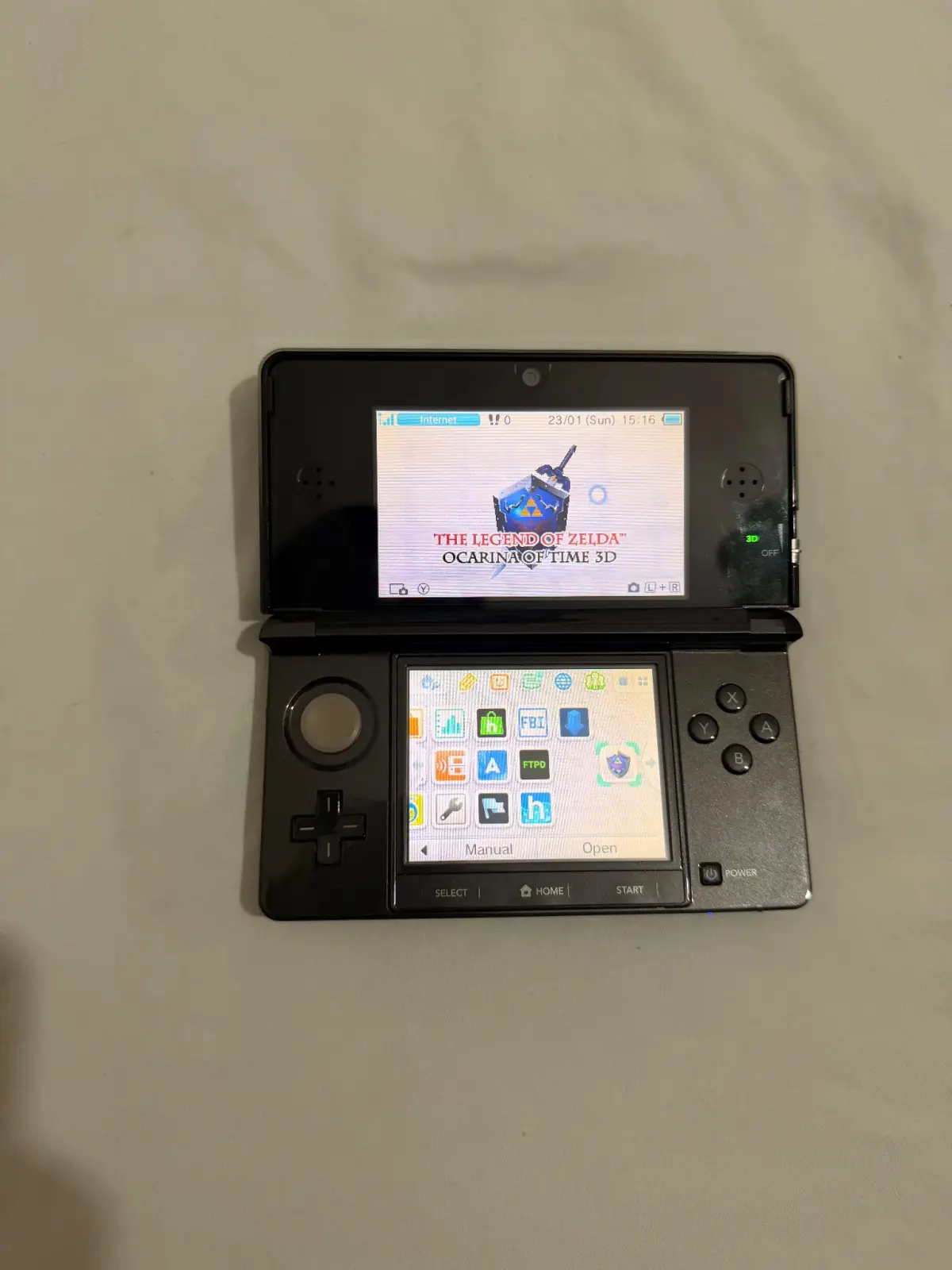 נינטנדו 3DS שחור - פרוץ עם חנות משחקים + ערכת אביזרים מלאה