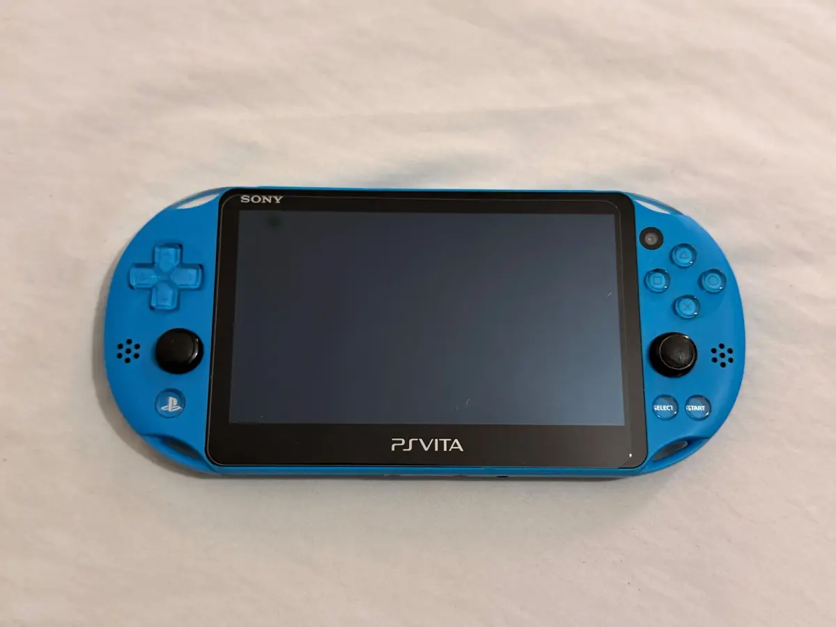 Ps vita 2000 light blue