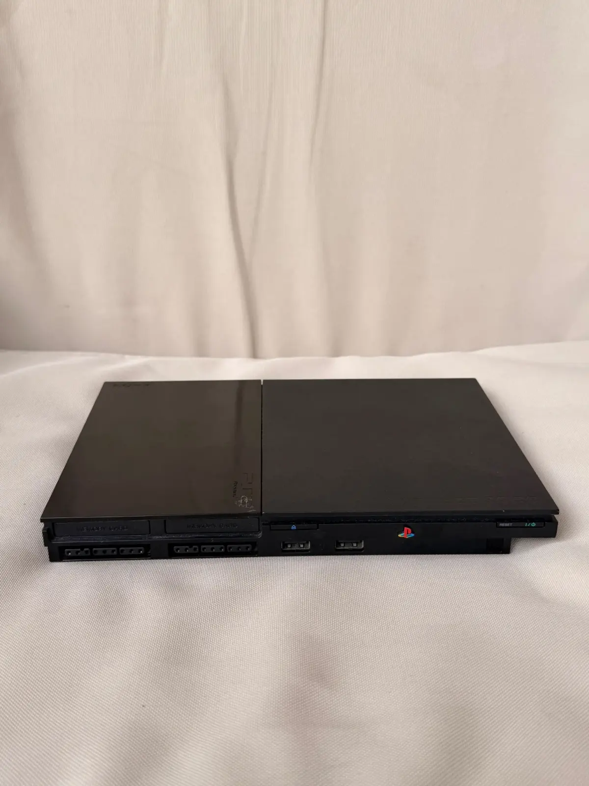 Sony PlayStation 2 Slim SCPH-90004 – קונסולת רטרו שחורה