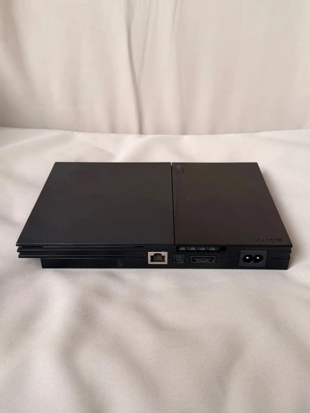 Sony PlayStation 2 Slim SCPH-90004 – קונסולת רטרו שחורה 4